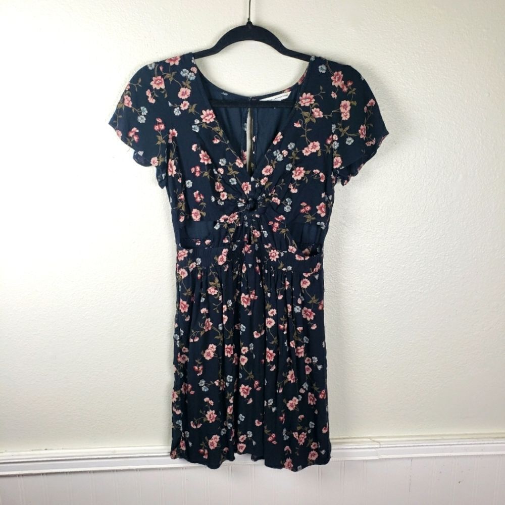 American Eagle Outfitters Women's Mini Black Cut Out Floral Dress Size Small